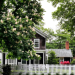 30 Farmhouse Garden Ideas