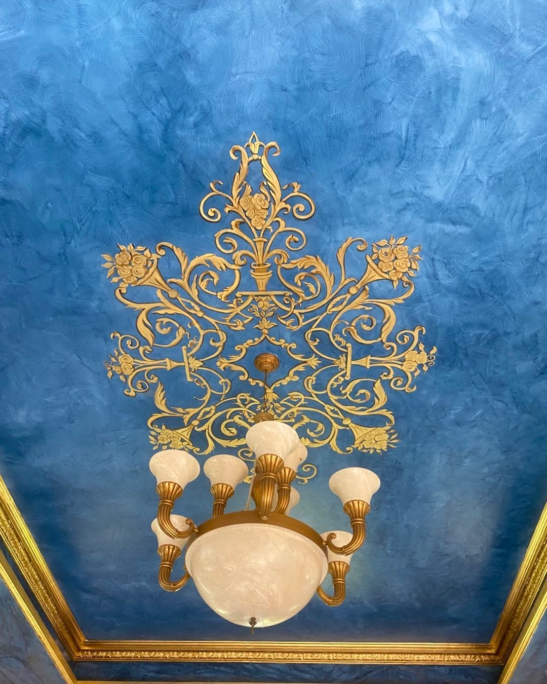 Leaf Ceiling Pattern 22 Ceiling Design Ideas That Will Transform Your Home in an Instant ...