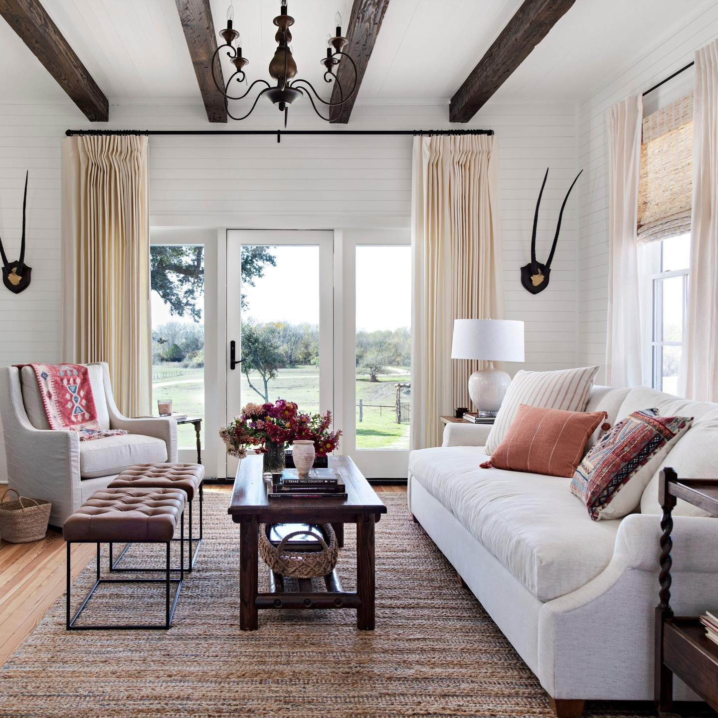 24 Western Boho Living Room Ideas